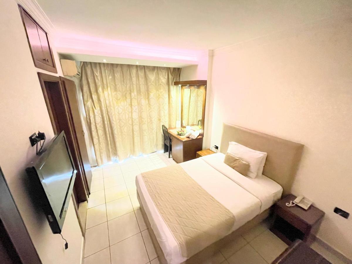 Royal Garden Hotel