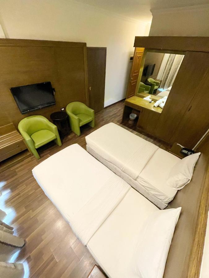 Royal Garden Hotel 4*
